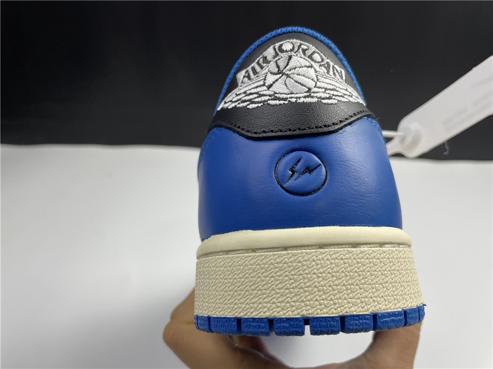 Air Jordan 1 Travis Scott DM7866-140